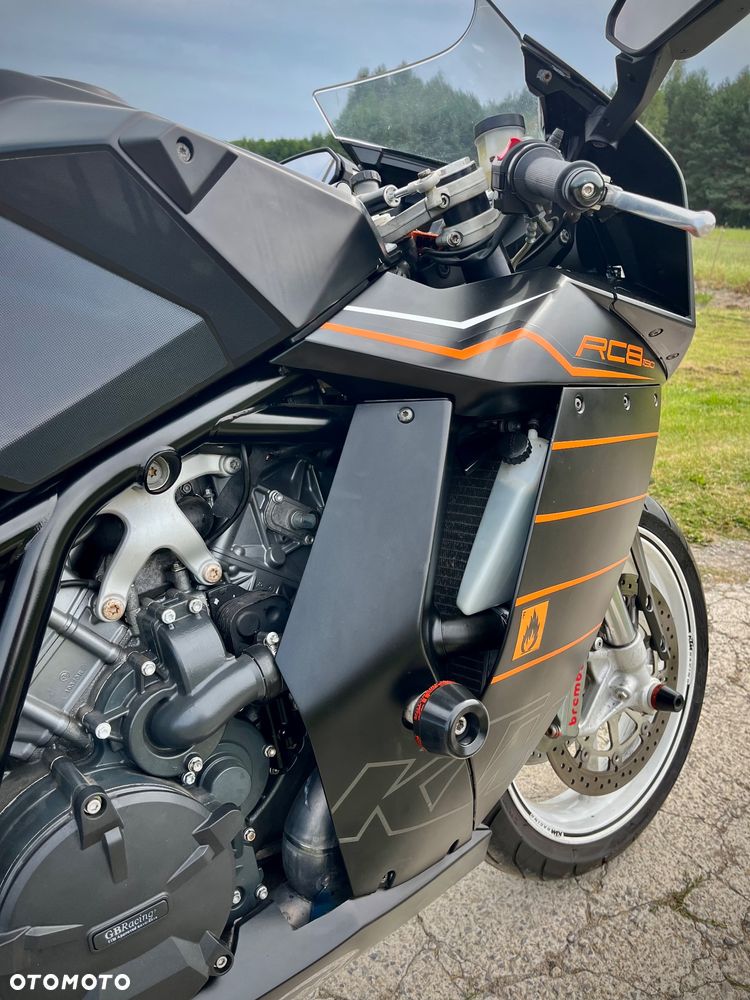 KTM RC 8 - 17