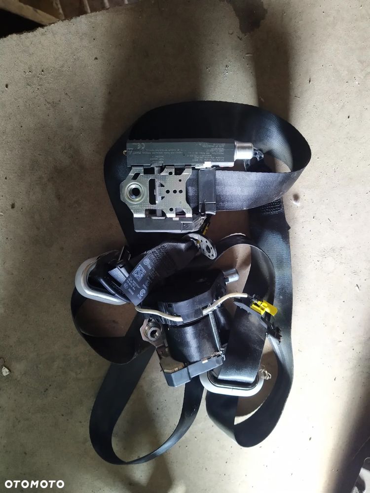 Pasy bezpieczeństwa przednie VW t6