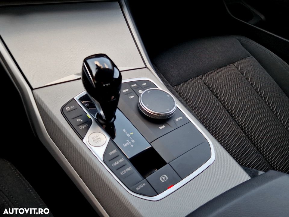 BMW Seria 3 318i AT - 24
