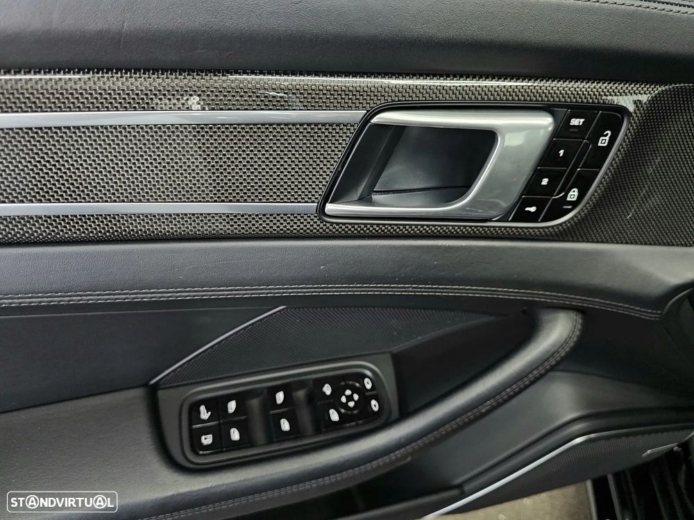 Porsche Panamera - 26