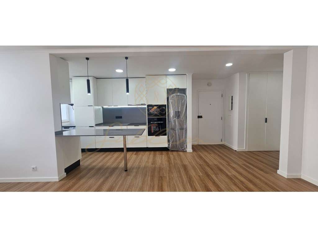 Apartamento T3 Totalmente Remodelado - Grande imagem: 3/19