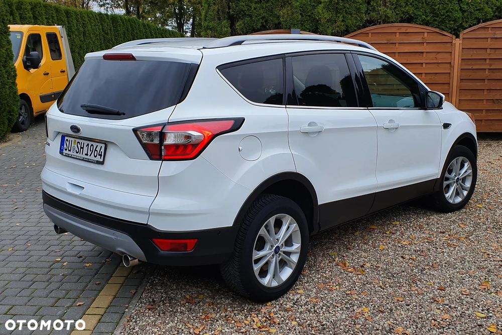 Ford Kuga 2.0 TDCi 2x4 Titanium - 14