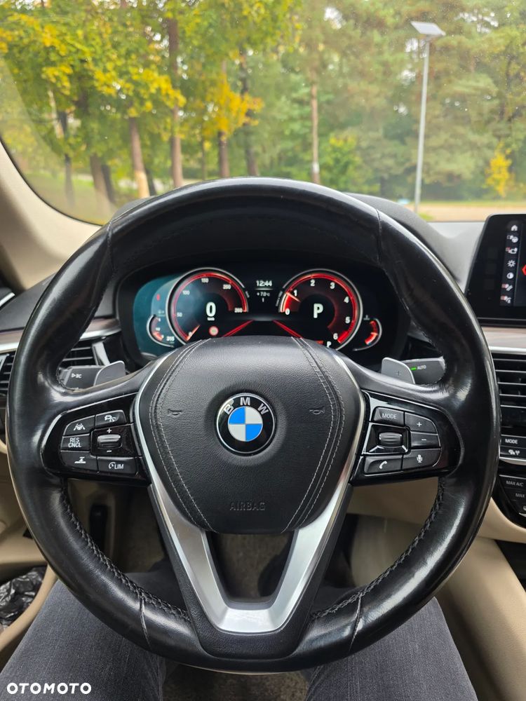 BMW Seria 5 520d xDrive Sport Line sport - 7