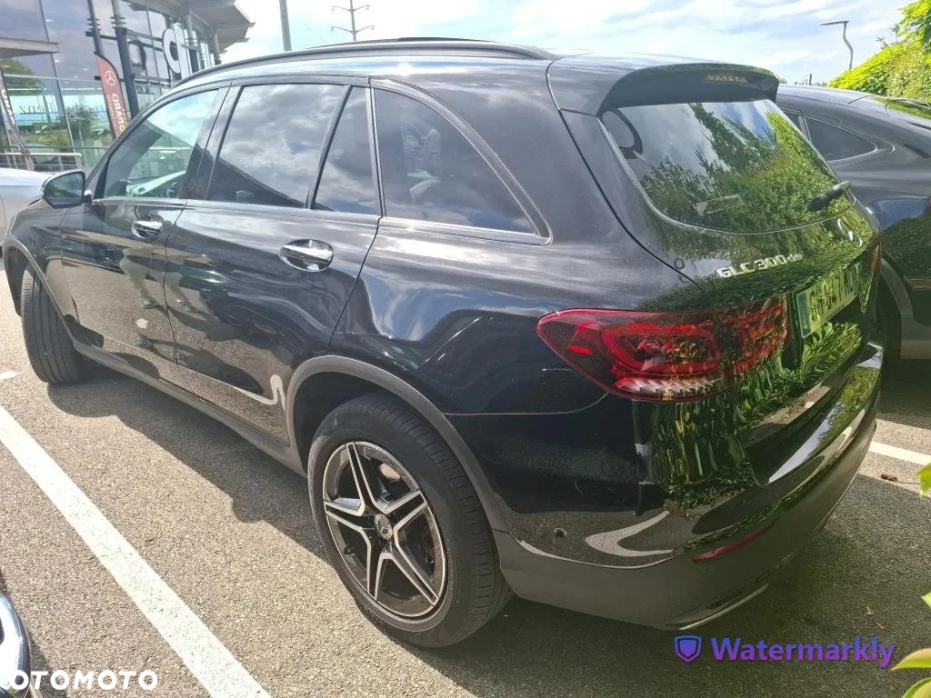 Mercedes-Benz GLC 300 de 4Matic 9G-TRONIC AMG Line - 5