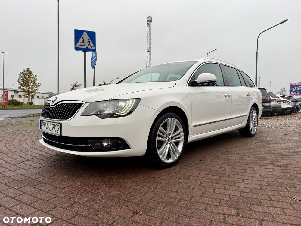 Skoda Superb 2.0 TDI DSG Exclusive - 30