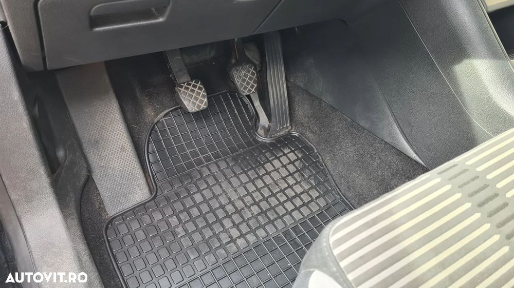 Volkswagen Tiguan 2.0 TDI DPF 4Motion Sport & Style - 18