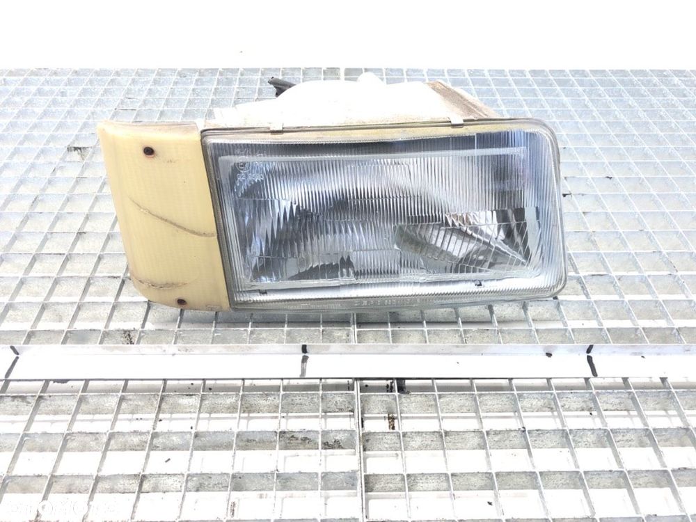 REFLEKTOR PRAWY PRZÓD - 123.00 PLN - IVECO DAILY III Autobus 1999 - 2006 35 S 13, 40 C 13, 50 C 13 - 1