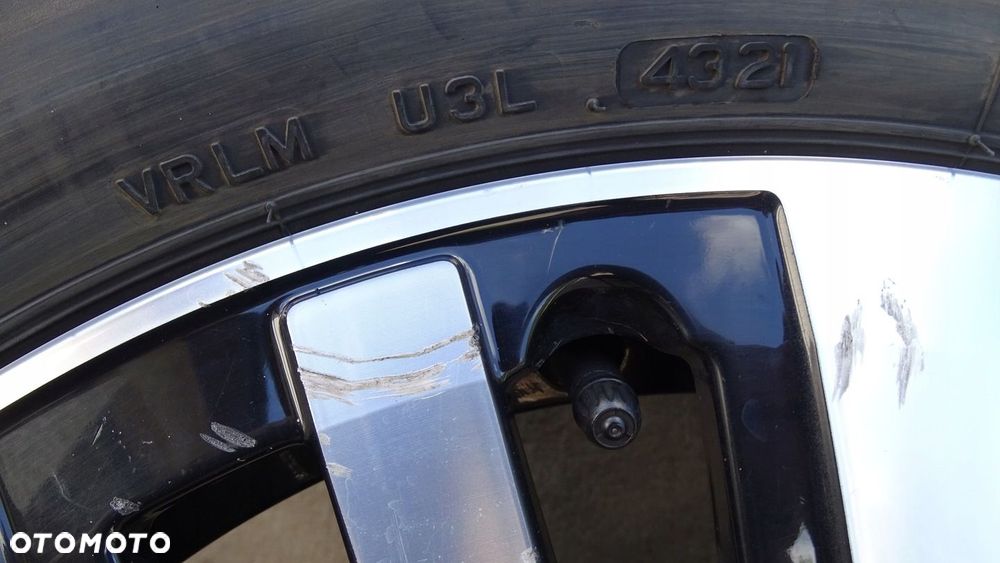 VW PASSAT B8 3G0 - felga 7Jx17H2 ET40 5x112 - 8