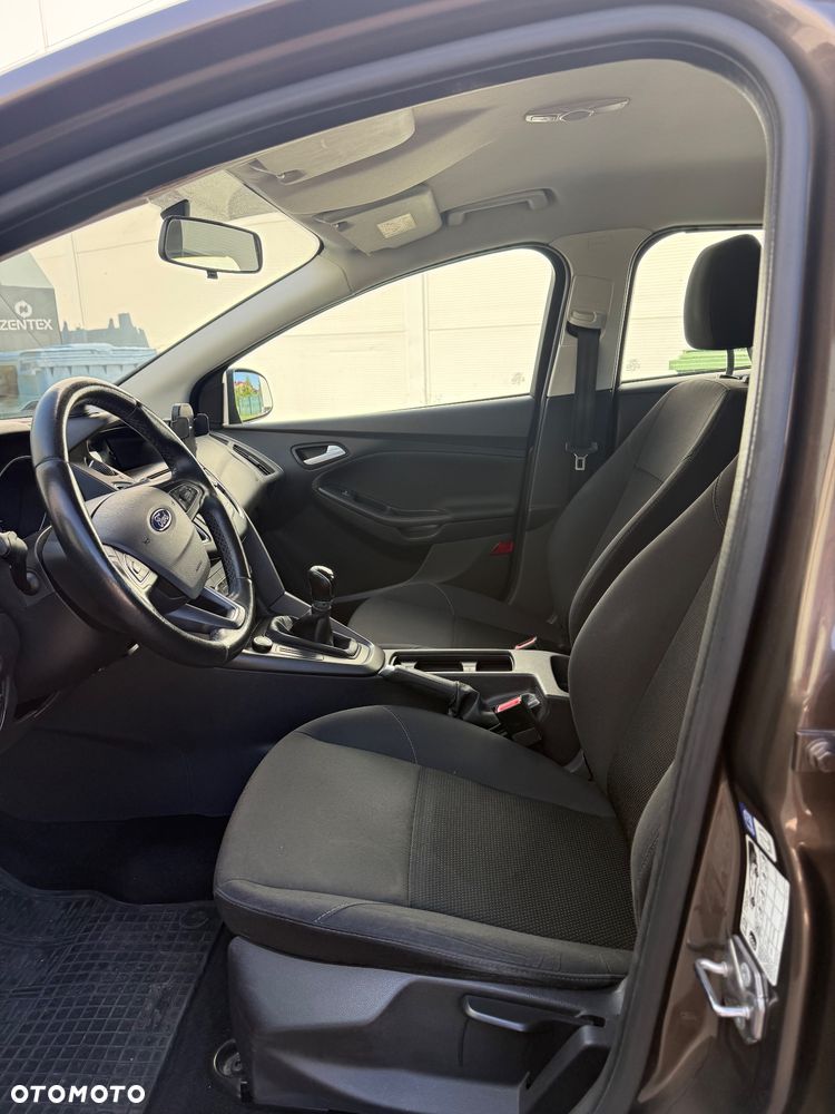 Ford Focus 1.6 Trend - 21