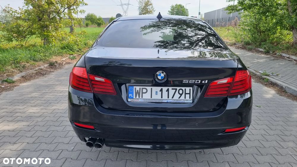 BMW Seria 5 520d - 31