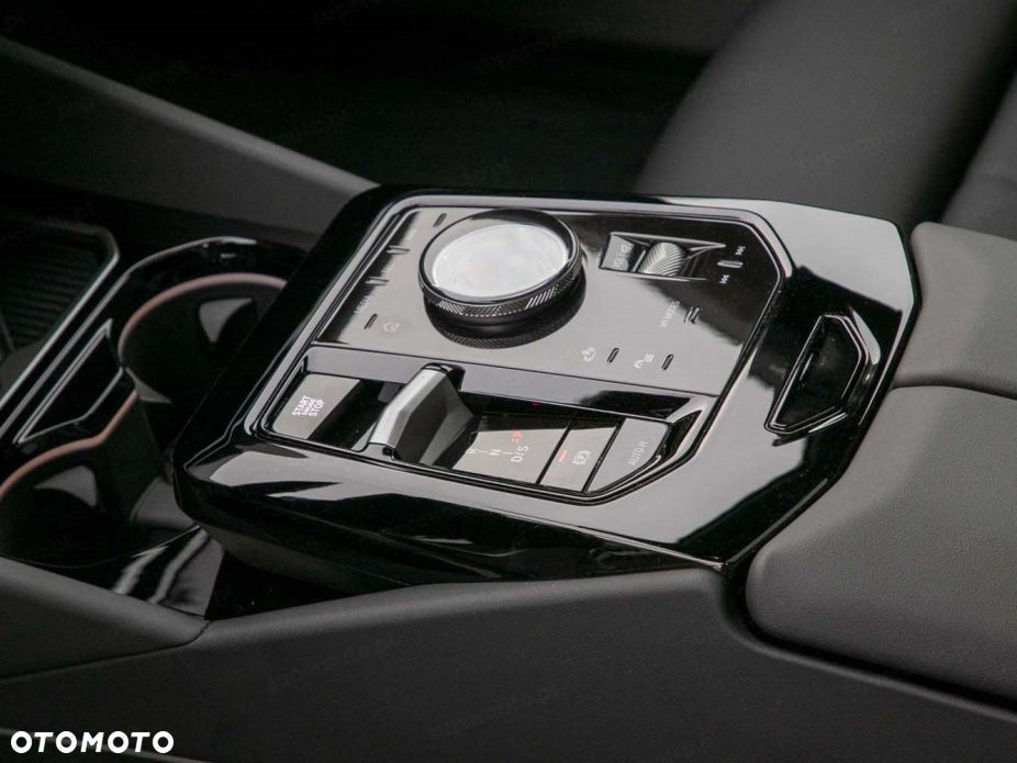 BMW Seria 5 520i mHEV M Sport - 14