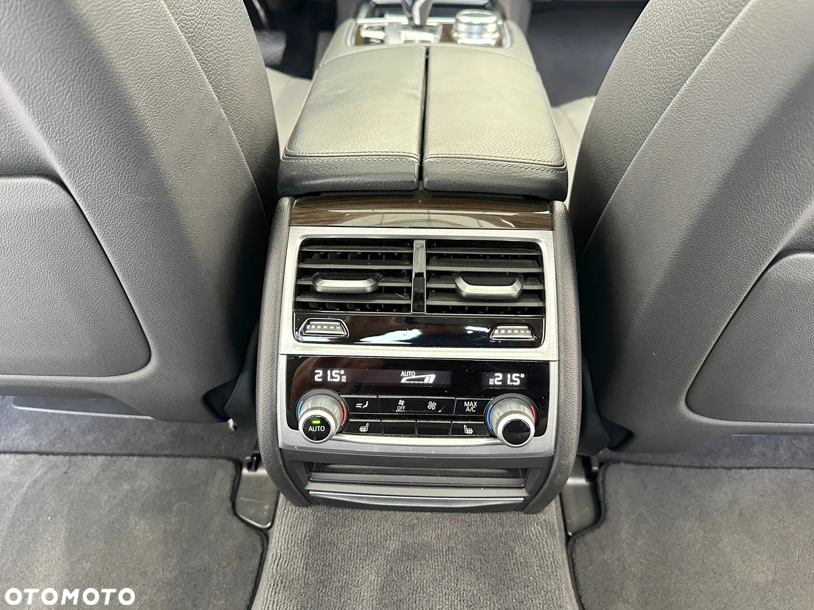 BMW Seria 7 740Li xDrive - 11