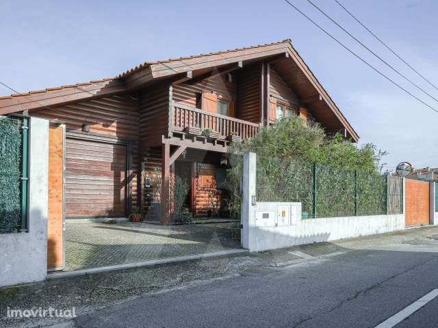 Moradia T3 Isolada localizada na Gafanha da Nazaré! - Grande imagem: 2/44