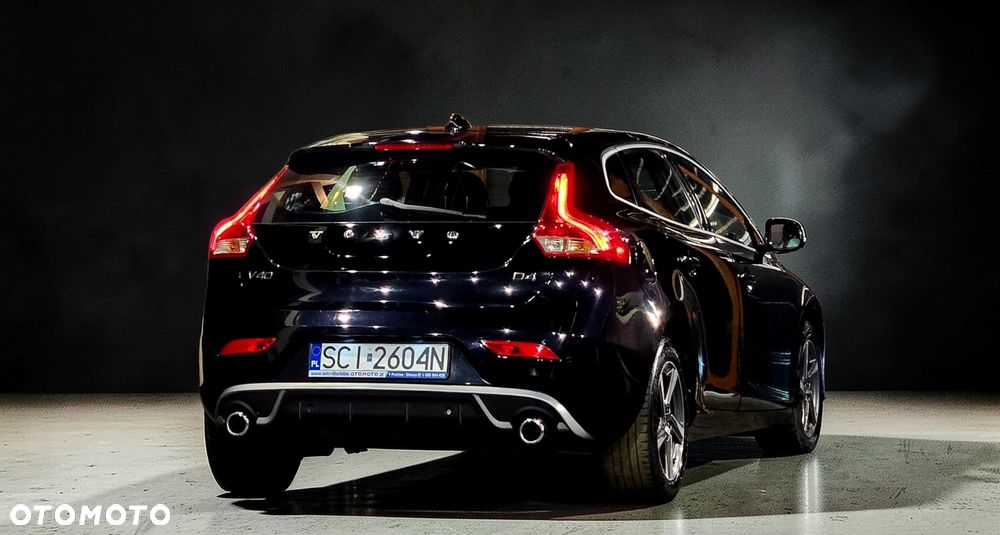 Volvo V40 D4 Drive-E R-Design Summum - 25