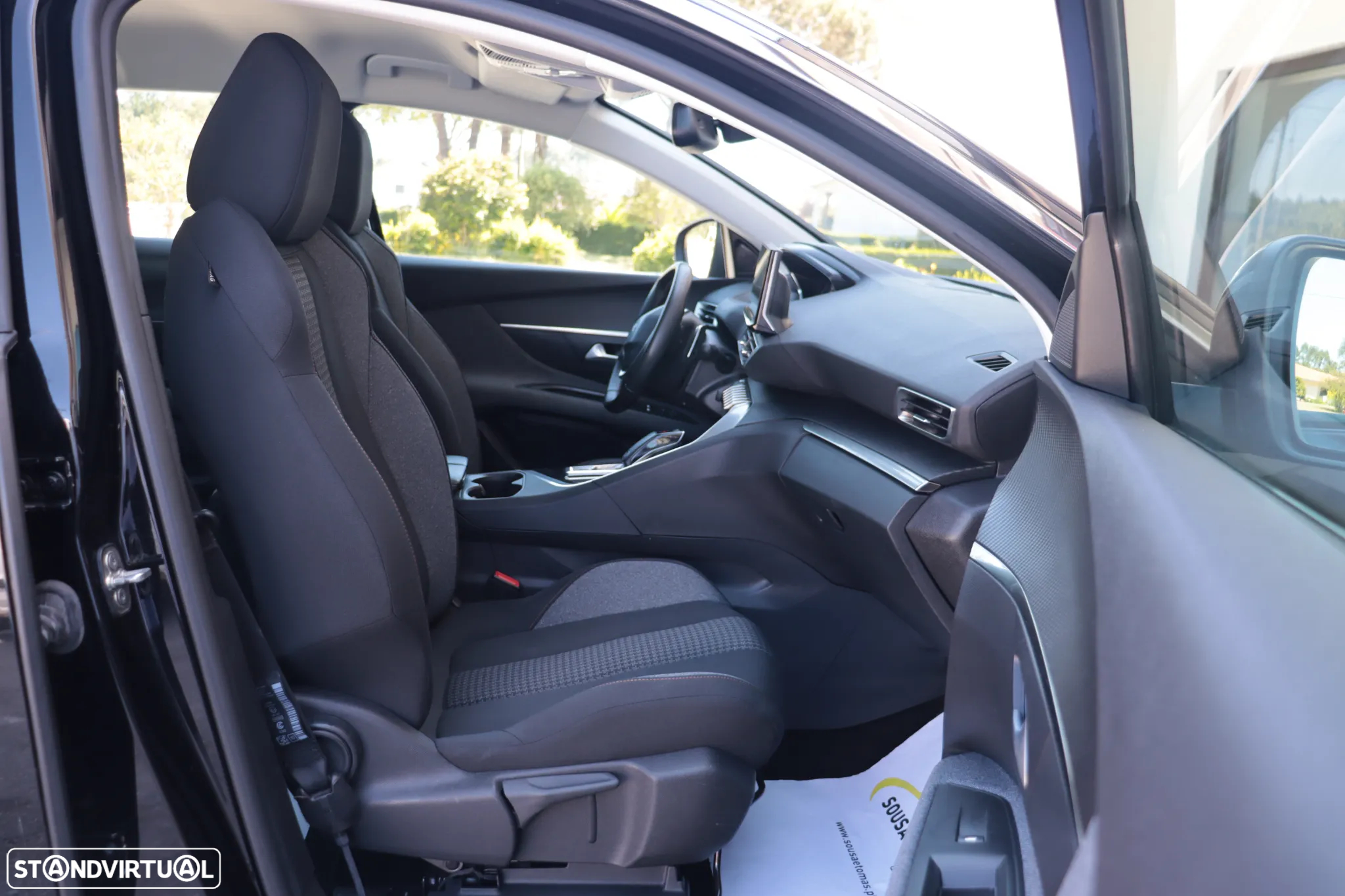 Peugeot 3008 PureTech 130 Stop & Start GPF EAT8 Active - 11