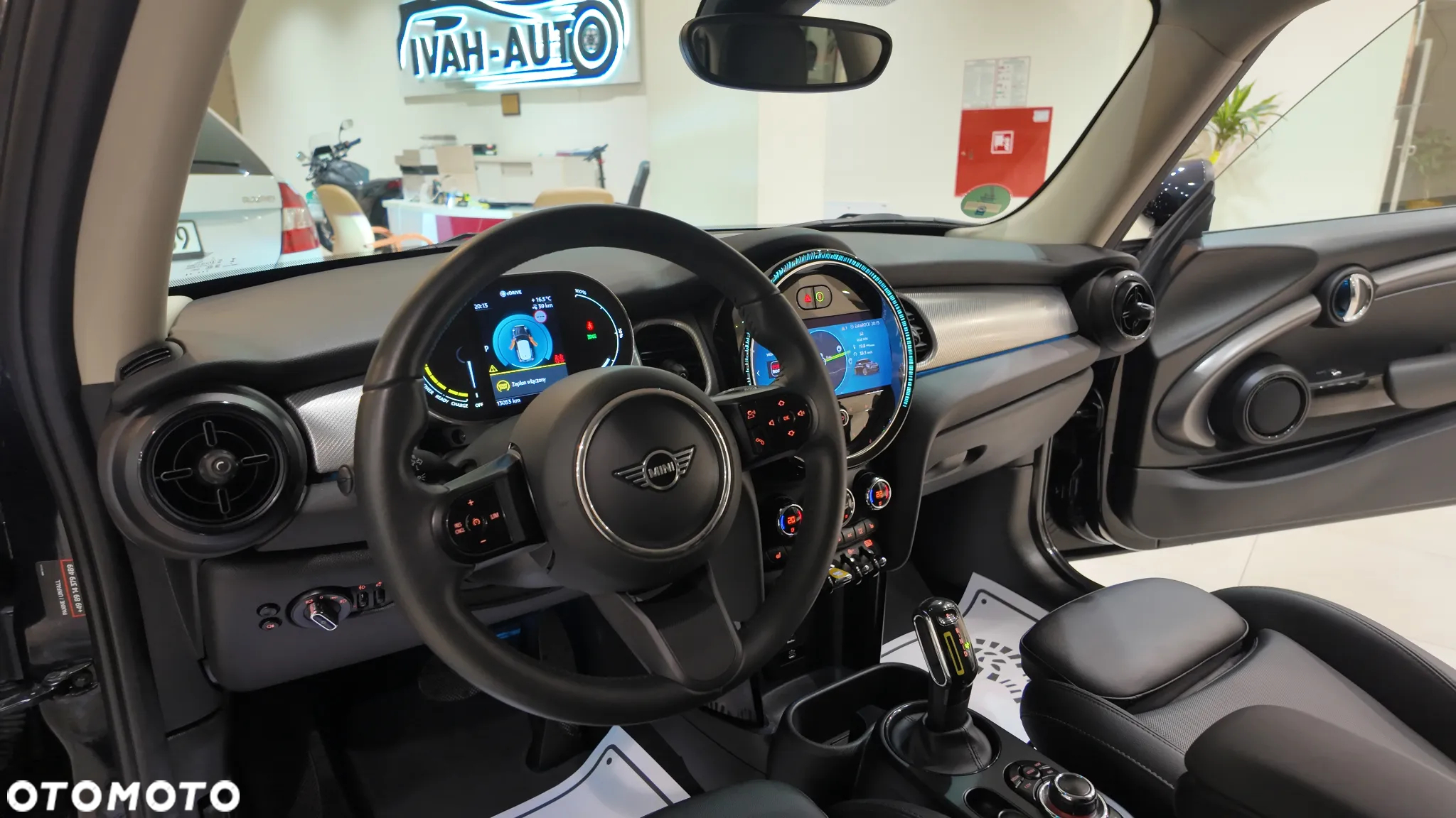 MINI Cooper SE - 25