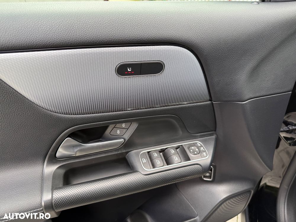 Mercedes-Benz GLA 200 d 4Matic 8G-DCT - 30