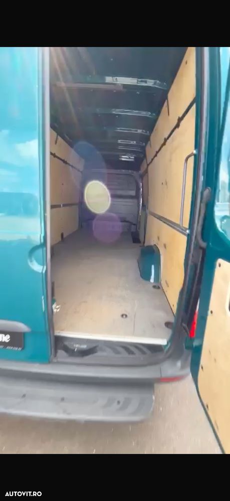 Mercedes-Benz Sprinter - 8