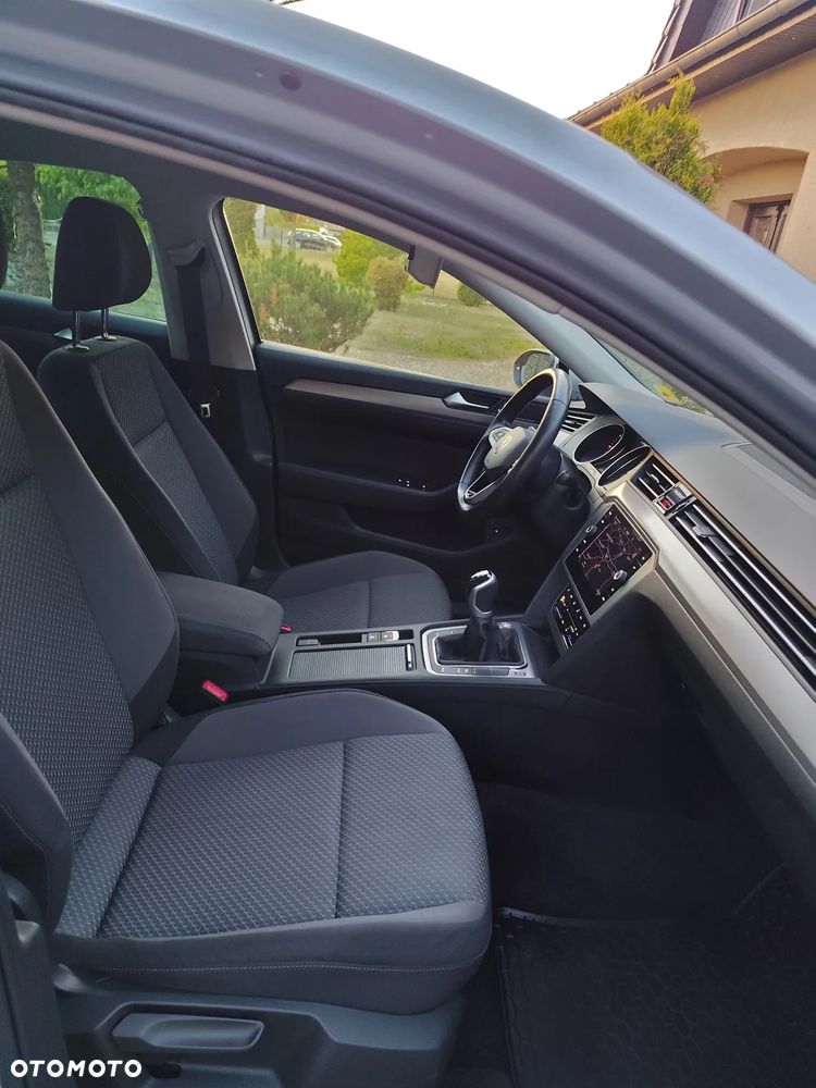 Volkswagen Passat 2.0 TDI EVO Business - 12