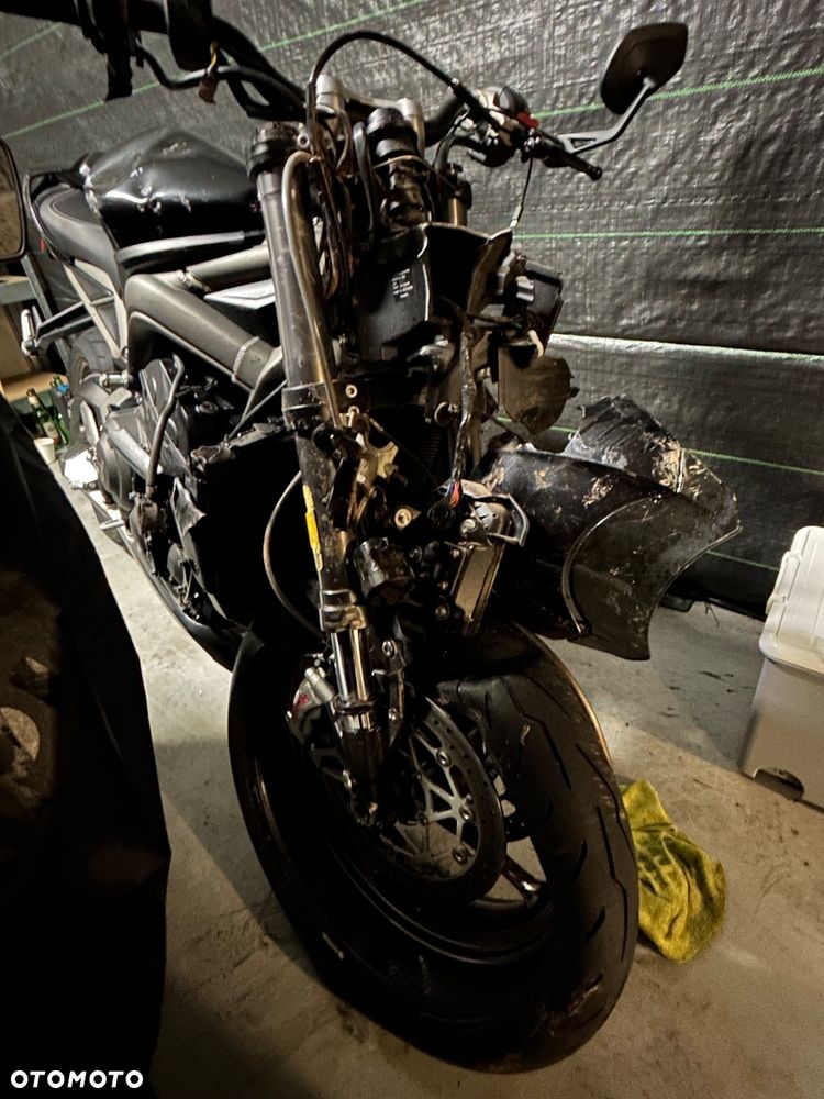 Triumph Street Triple - 2