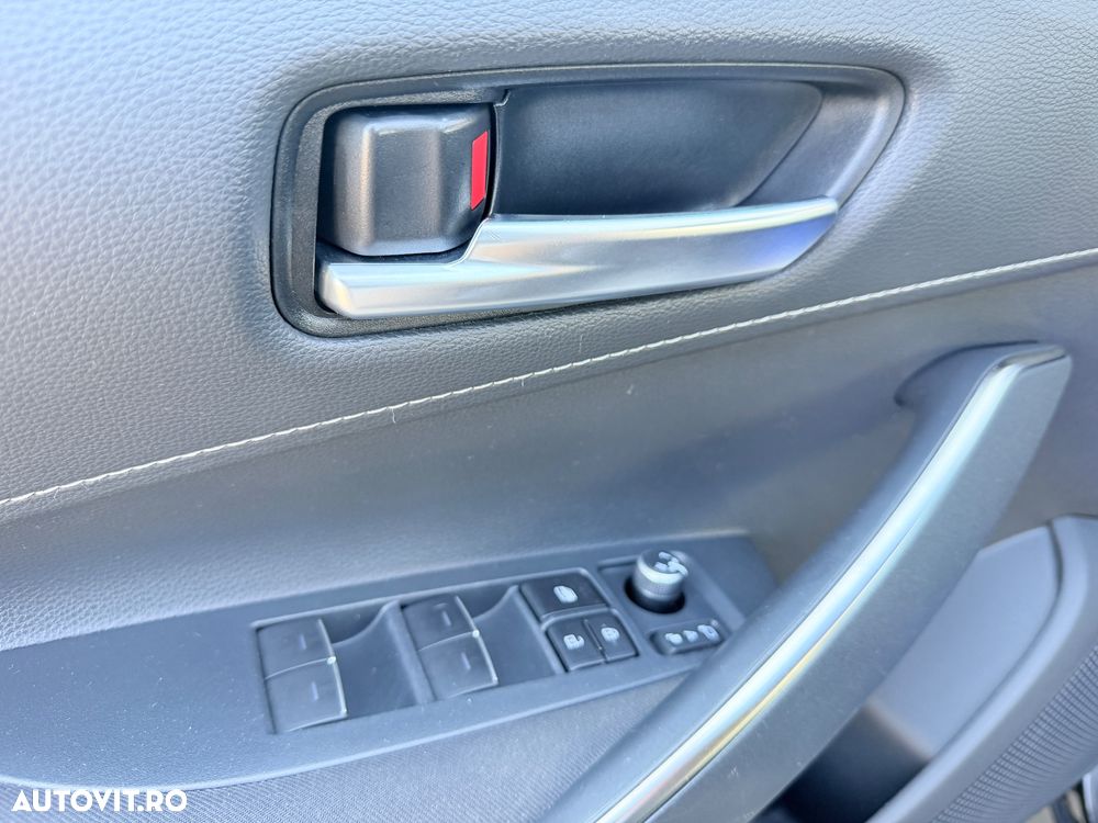 Toyota Corolla 1.8 HSD Dynamic - 28