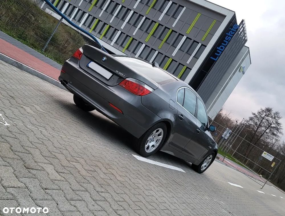 BMW Seria 5 530i - 5