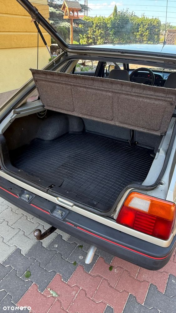 Polonez Caro - 12