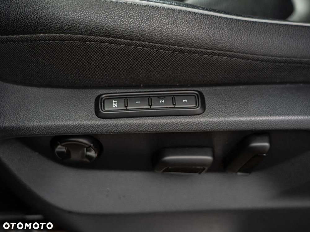Volkswagen Tiguan 2,0 TSI OPF 4Motion DSG R-Line - 27