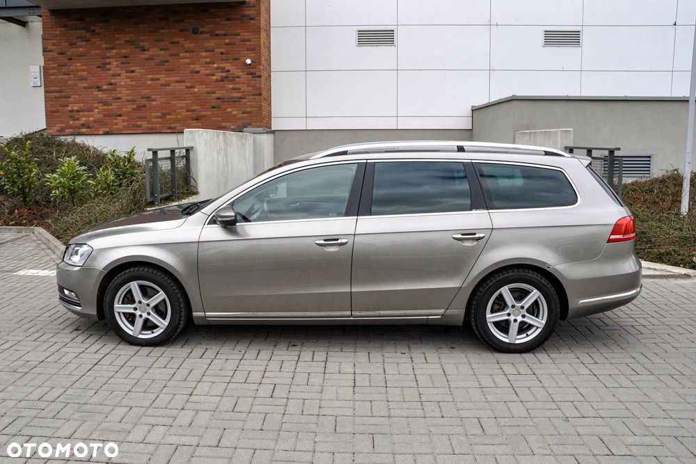 Volkswagen Passat - 2