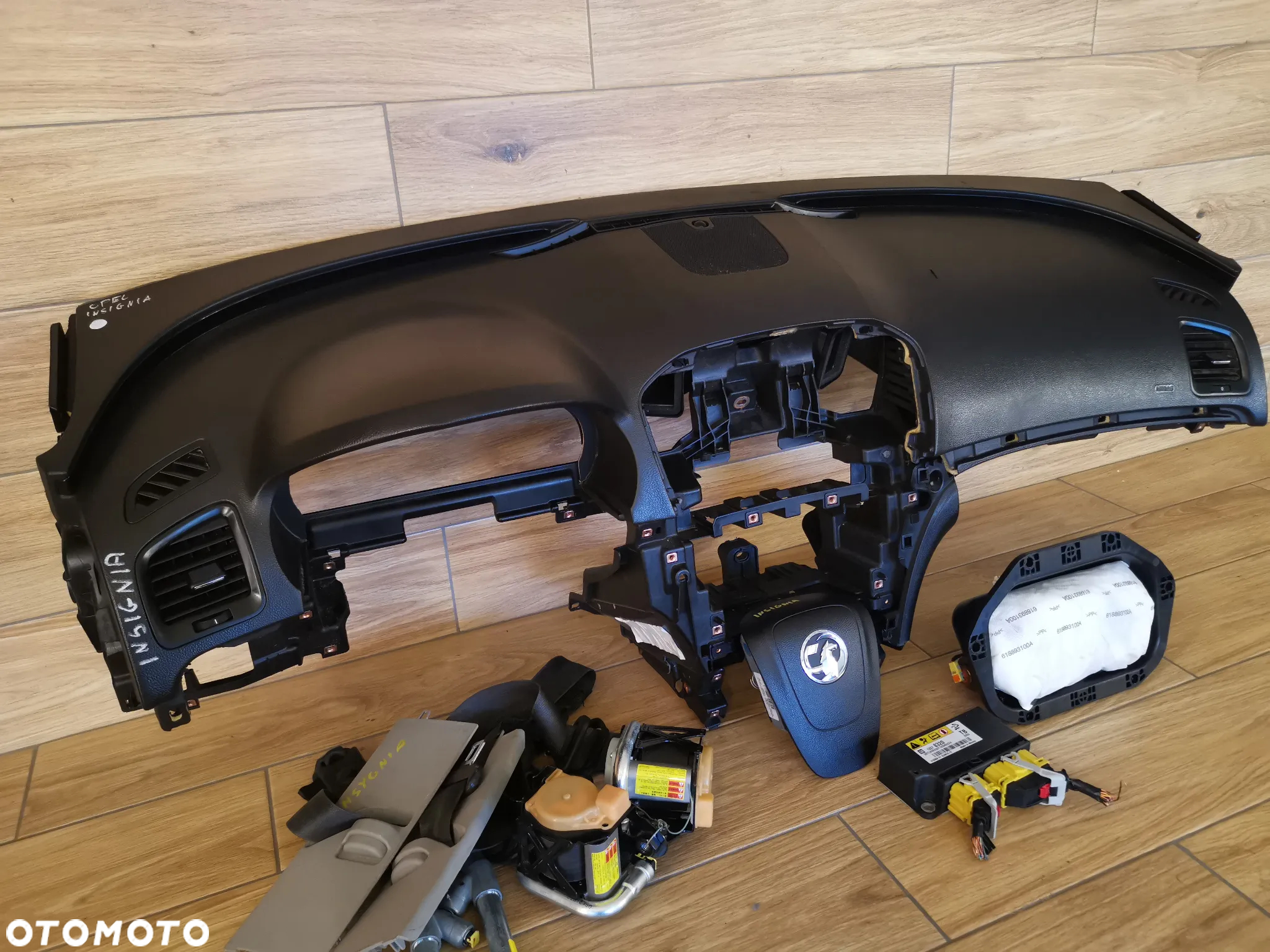 Deska konsola pasy Opel Insignia A - 4