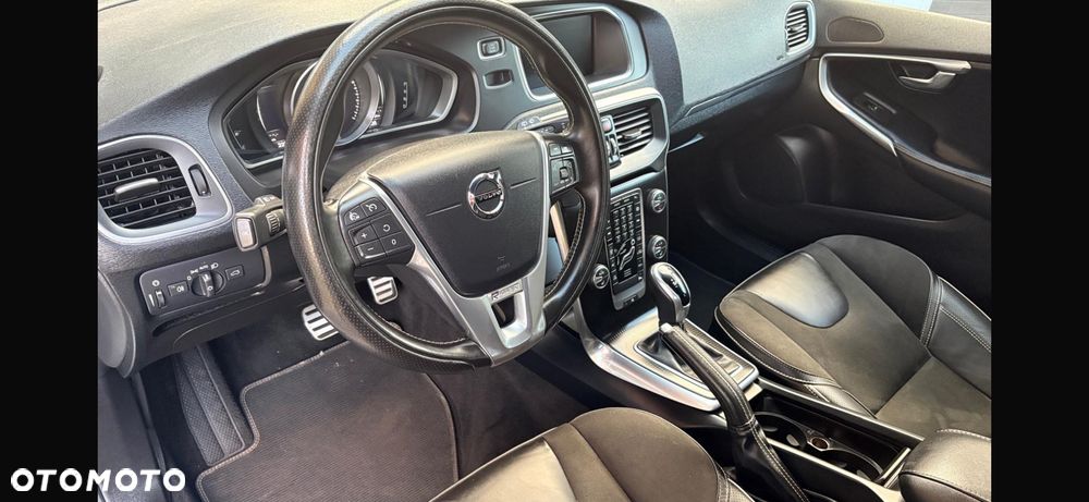 Volvo V40 D2 Geartronic RDesign - 12