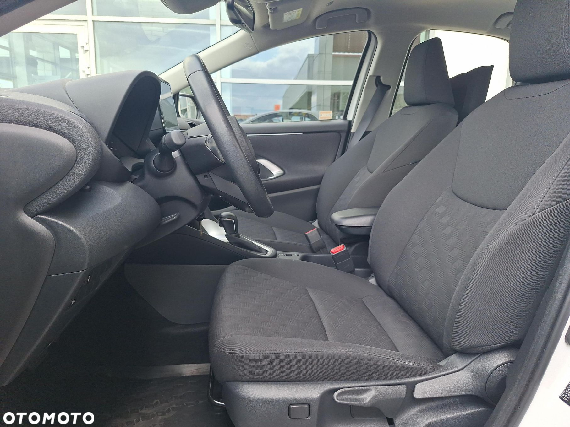 Toyota Yaris - 10