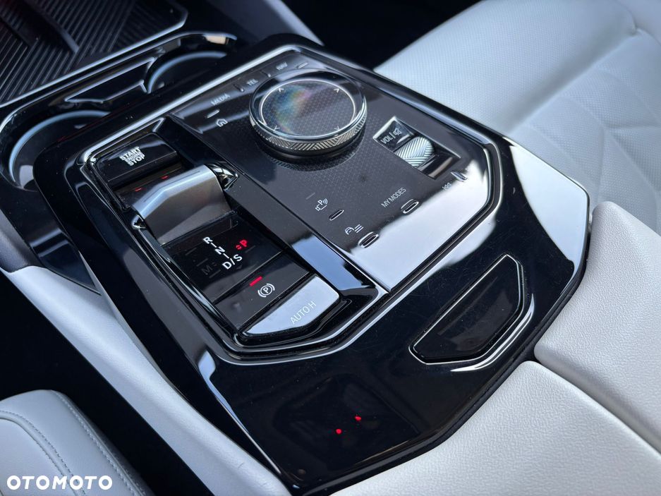 BMW Seria 5 520d mHEV - 21