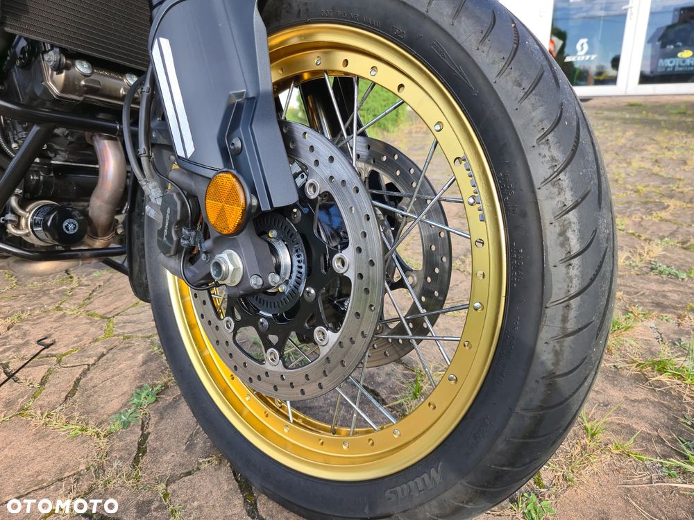 Suzuki V-STROM - 9