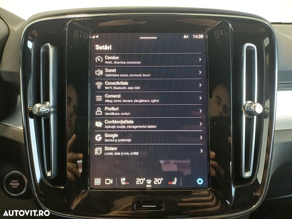 Volvo XC 40 B4 AT8 Mild Hybrid Momentum - 18