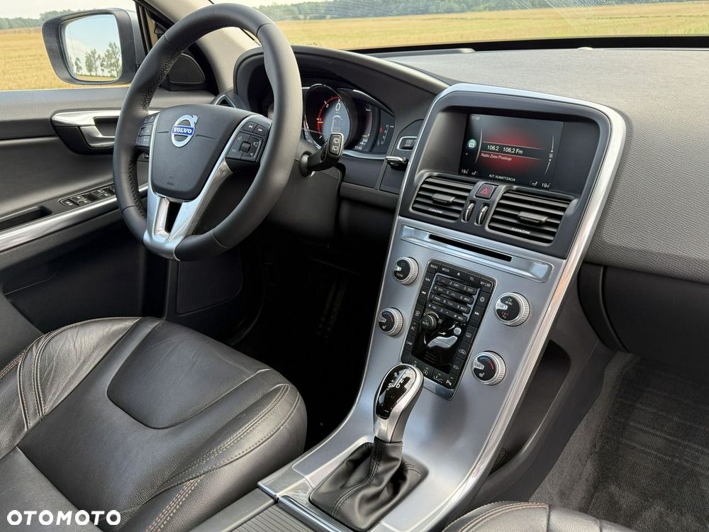 Volvo XC 60 D4 Geartronic Momentum Pro - 9