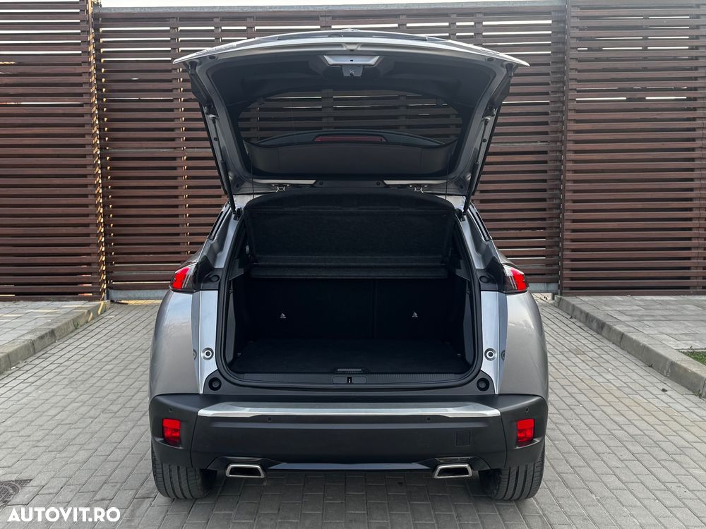 Peugeot 2008 PureTech 130 EAT8 GT - 23