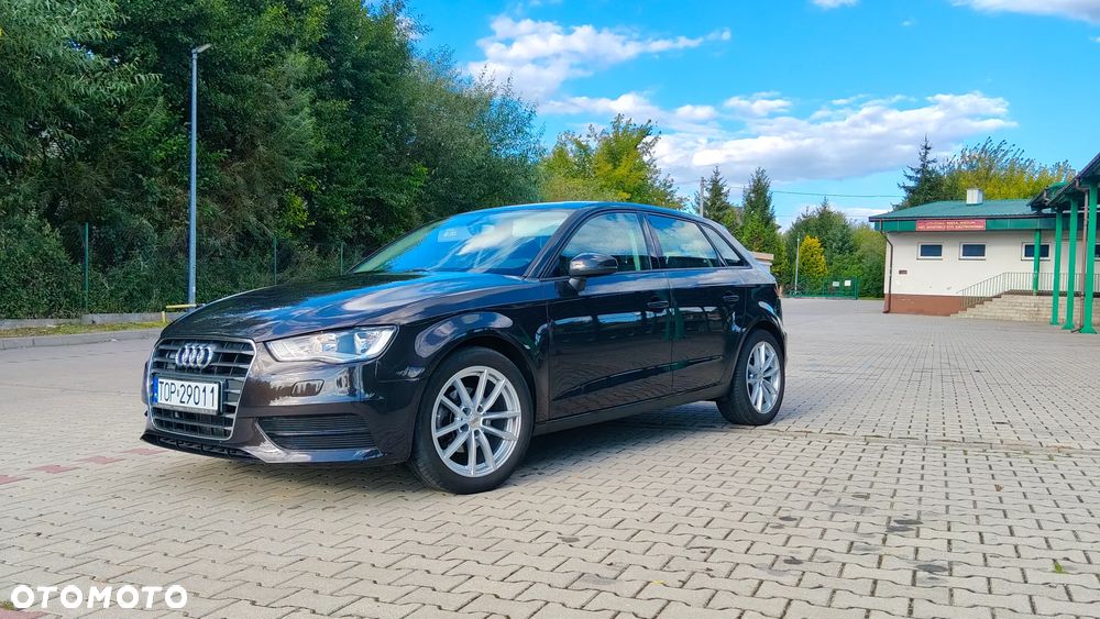 Audi A3 Sportback - 1