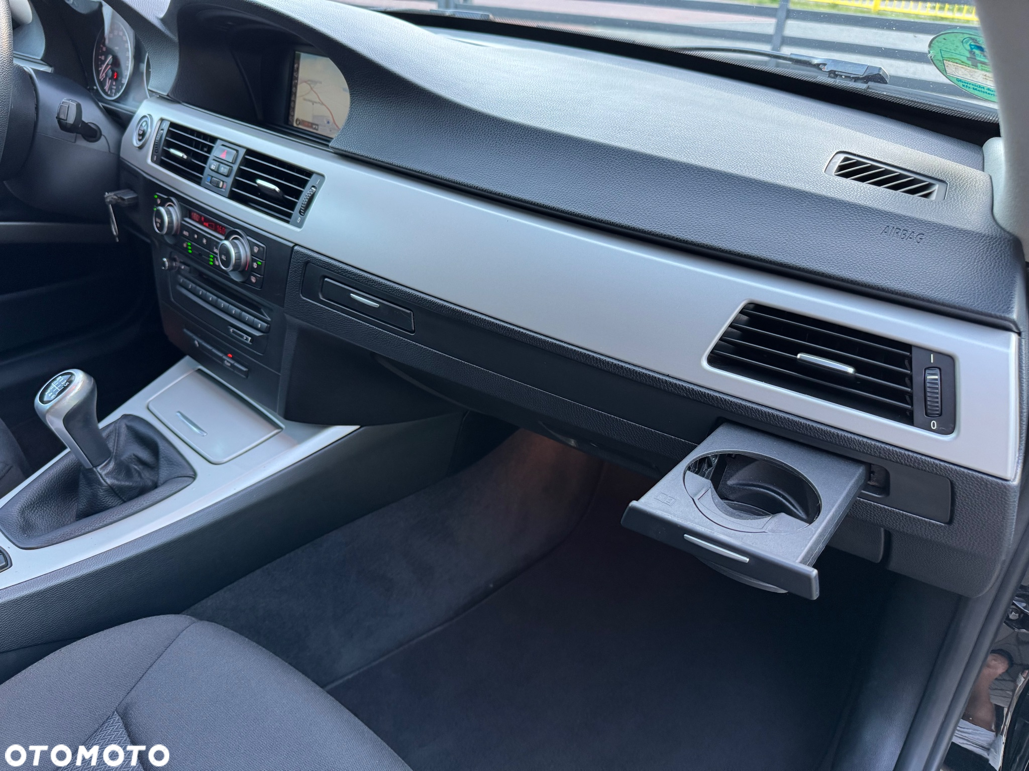 BMW Seria 3 318d - 11