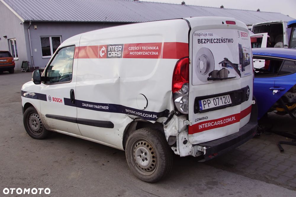 Auto na części - Opel Combo D 1.3 CDTI 90 KM A13FD C510 5PU 2017R Silnik Skrzynia Drzwi Maska Zderzak Błotnik Lampa Lusterko Klamka Szyba Deska Kokpit Sterownik Moduł Czujnik Licznik Panel Kierownica - 5