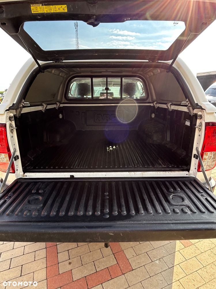 Toyota Hilux 2.4 D-4D Double Cab DLX 4x4 - 10