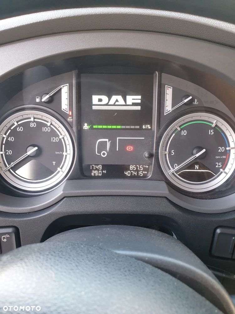 DAF XF - 8