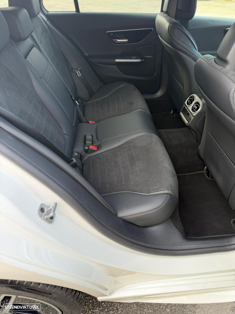 Mercedes-Benz C 300 e T 9G-TRONIC AMG Line - 12