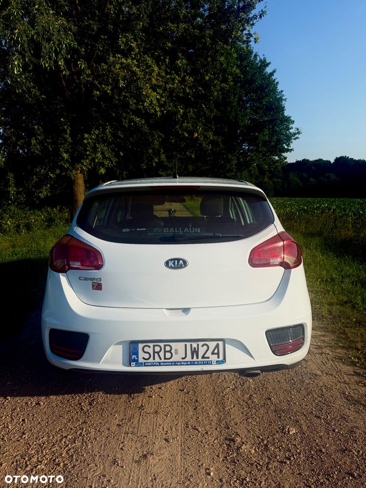 Kia Ceed 1.4 L - 4