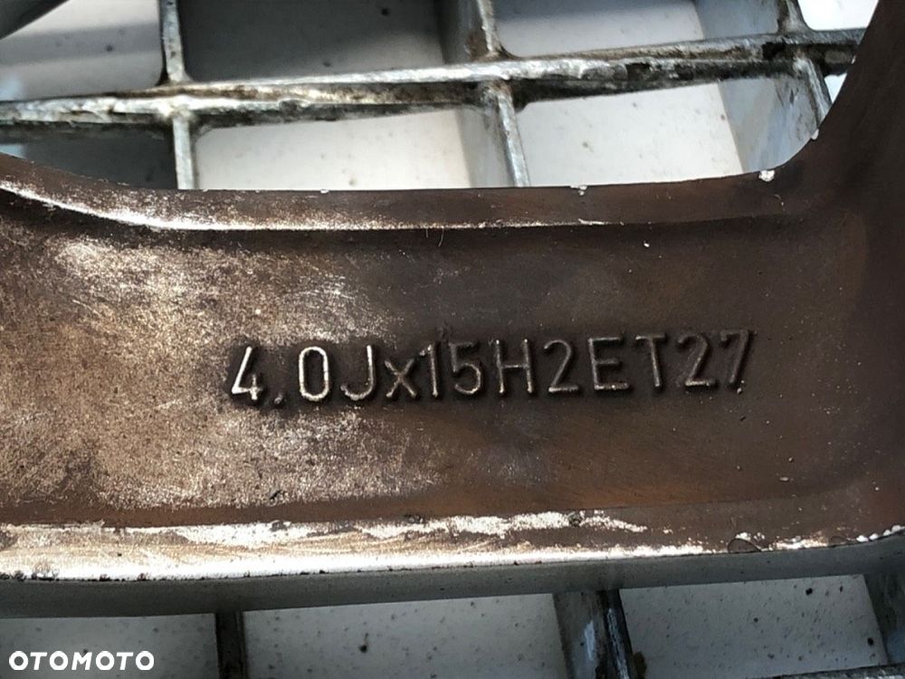 FELGI ALU KOMPLET 15  4J 3X112 57 ET 27 15 5.5J 57 ET     0015425V001 0015426V001 - 10