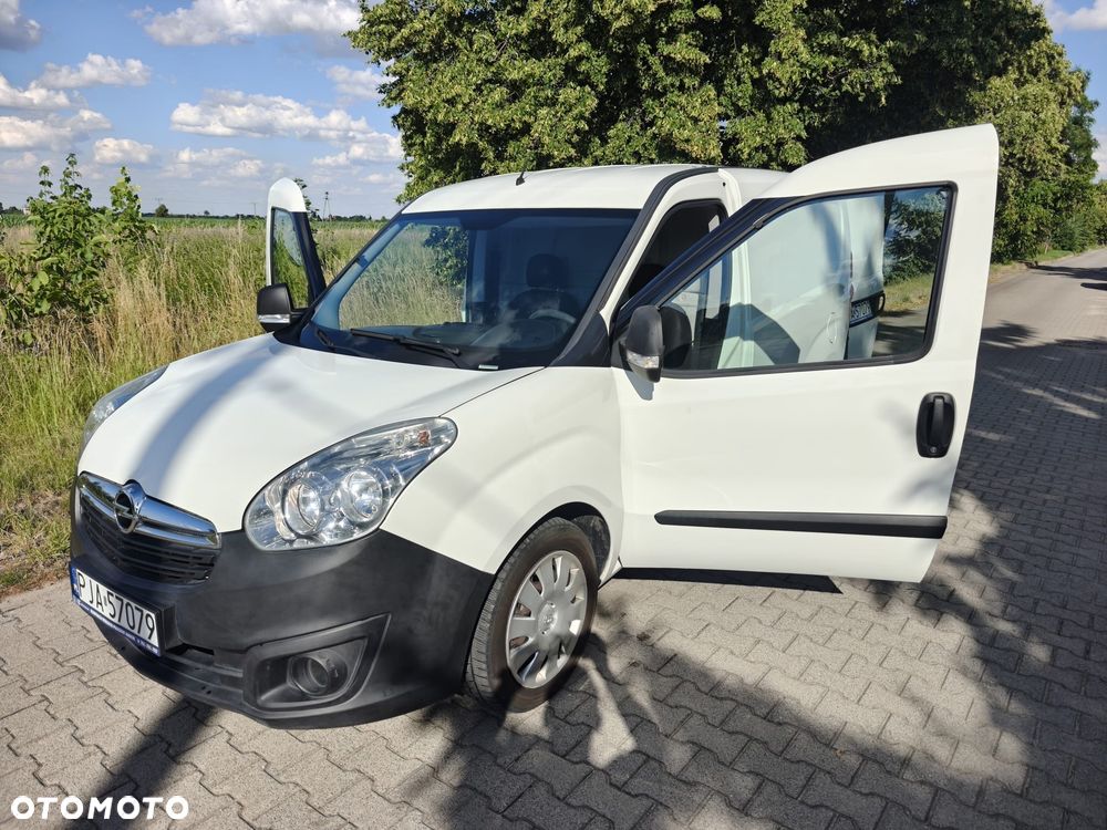 Opel COMBO - 22