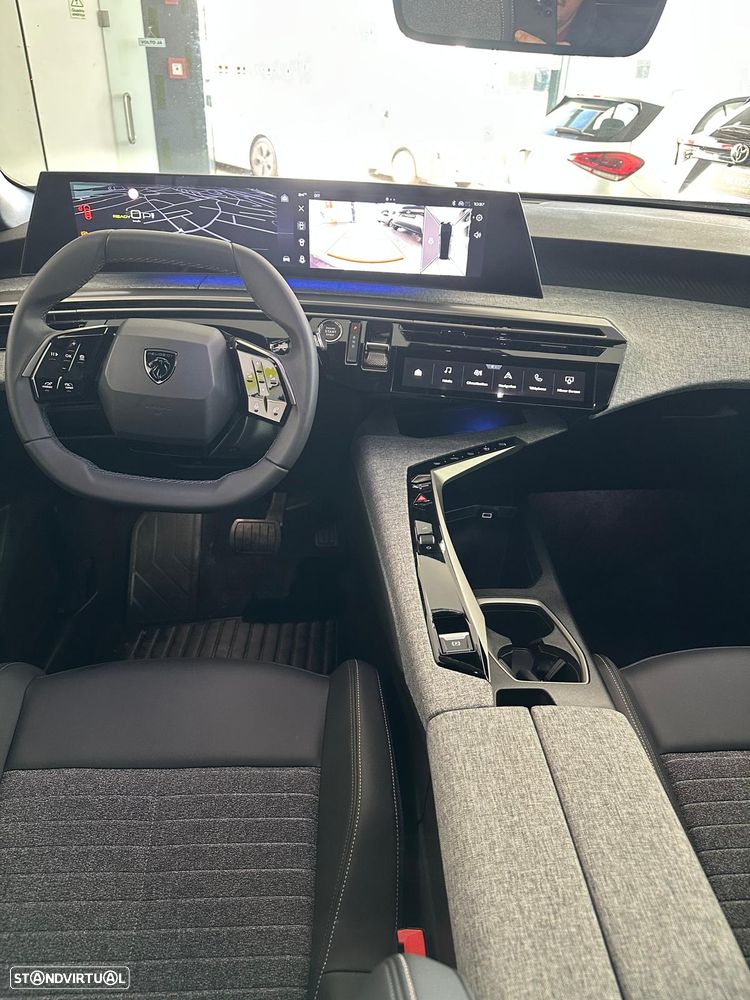 Peugeot E-5008 Allure - 9
