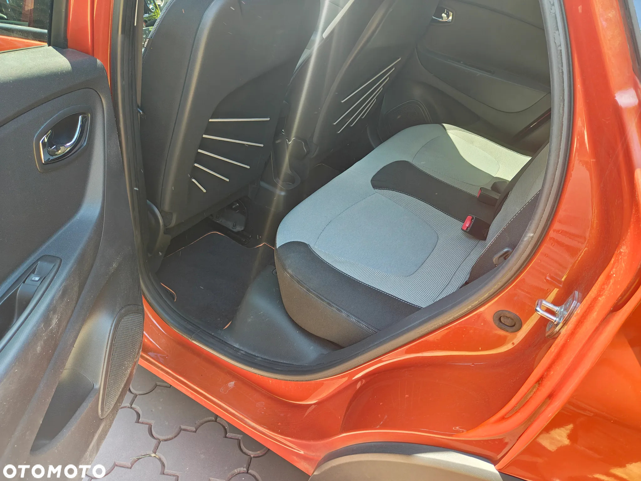 Renault Captur 0.9 Energy TCe Intens EU6 - 18