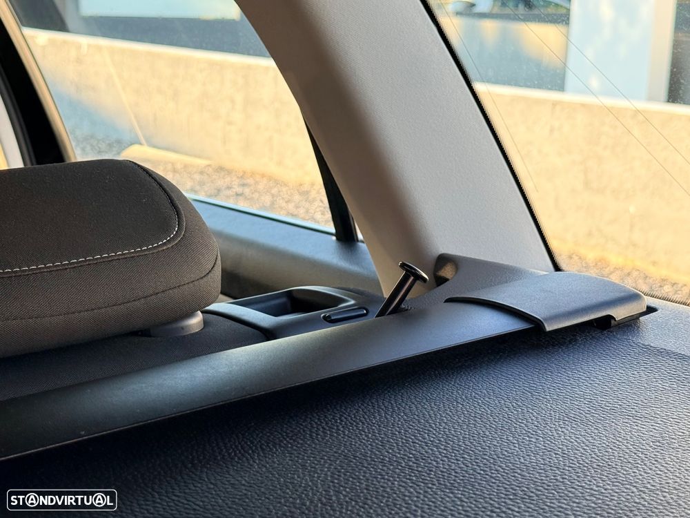 VW Passat Variant 2.0 TDi Business DSG - 50