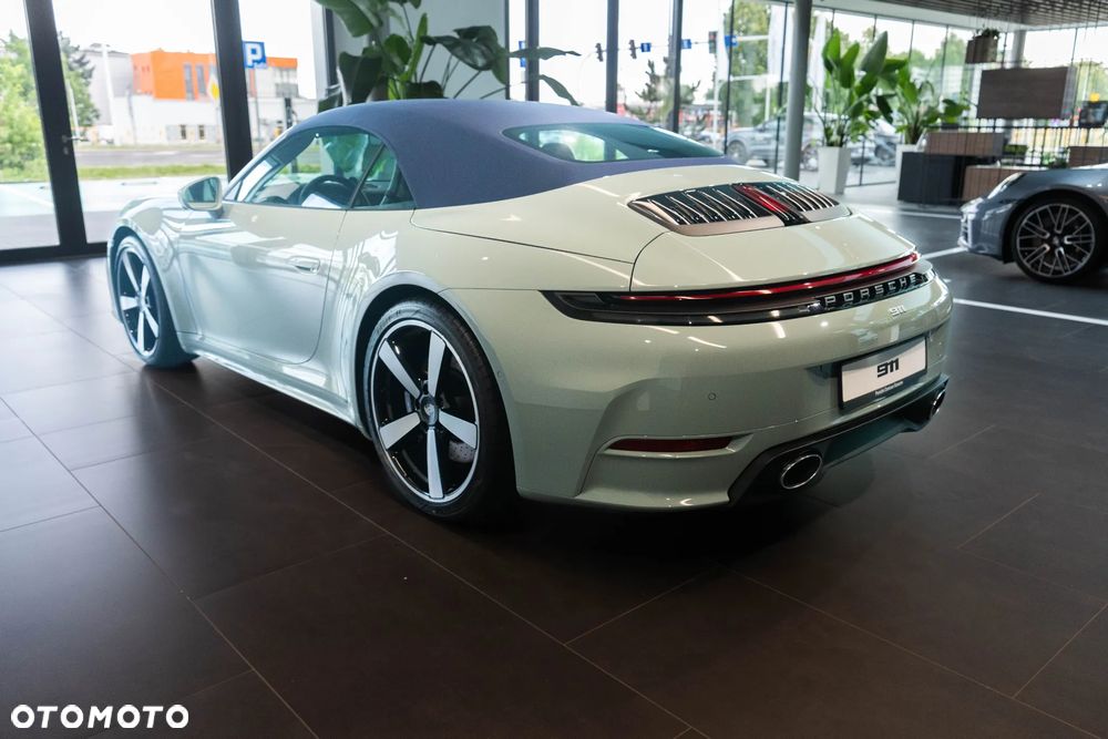 Porsche 911 Carrera 4S - 3